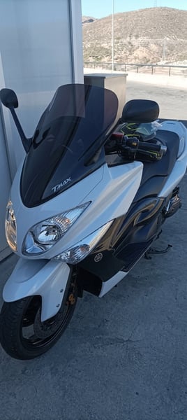Yamaha T-MAX 
