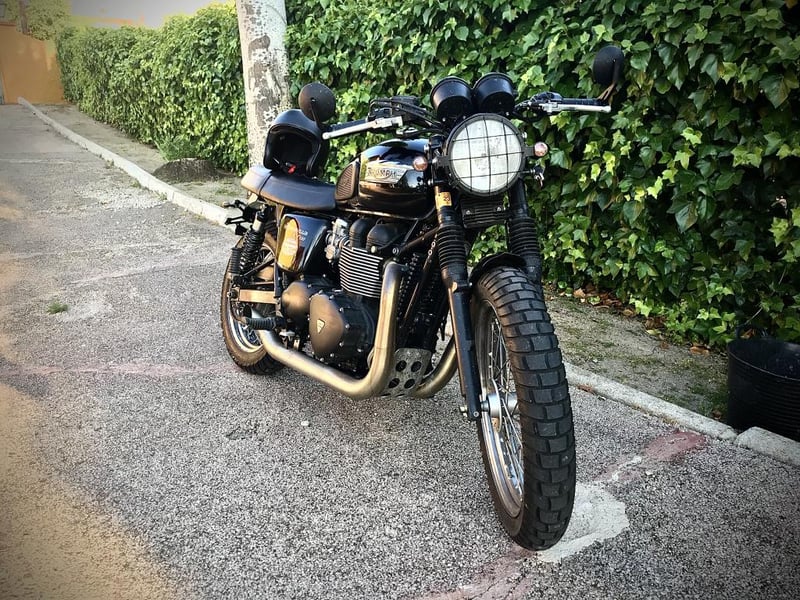 Triumph BONNEVILLE T100 900
