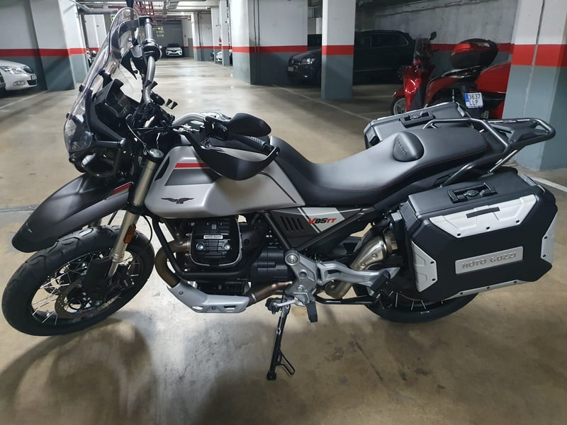 Moto Guzzi V85TT