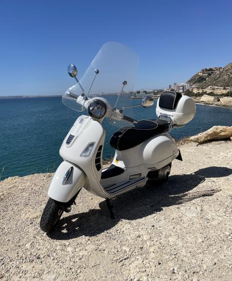 Piaggio-Vespa VESPA 125 GTS SUPER I.E