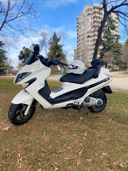 Piaggio-Vespa XEVO 125