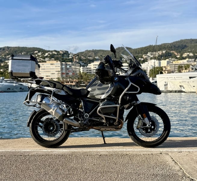 BMW R 1200 GS ADVENTURE TRIPLE BLACK