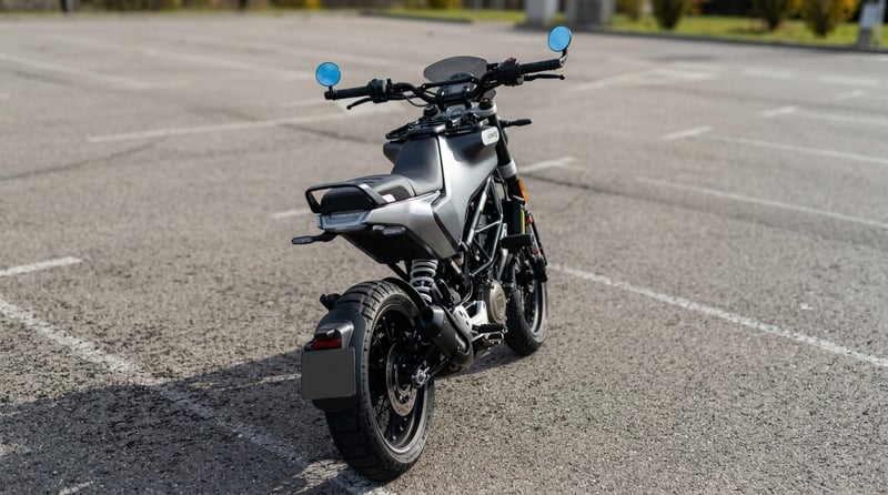 Husqvarna SVARTPILEN 401 ABS