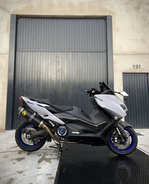 Yamaha T-MAX 