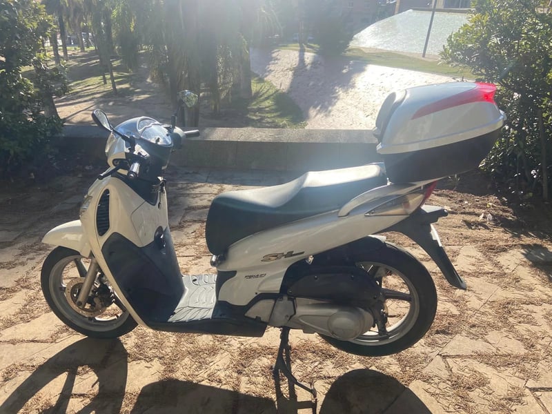 Honda SCOOPY SH 125I