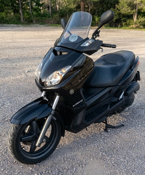 Yamaha X-MAX 125