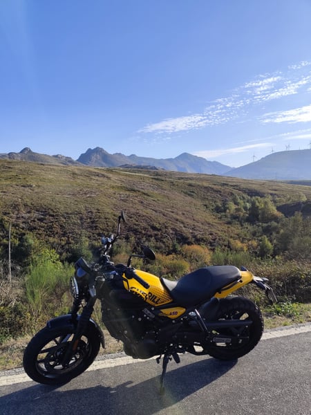 Royal enfield himalayan A2