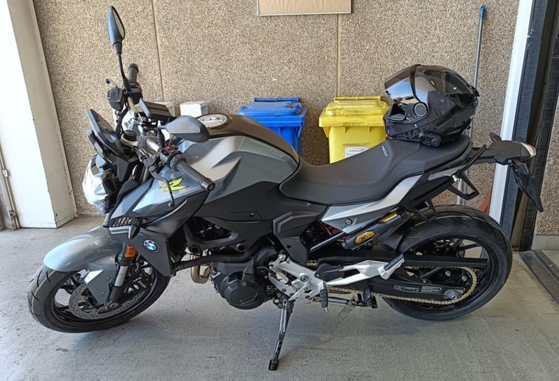 BMW F 900 R