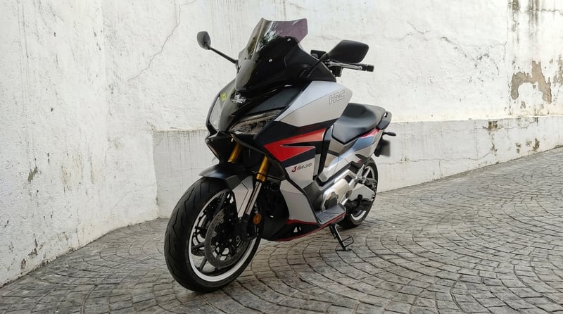 Honda Forza 750