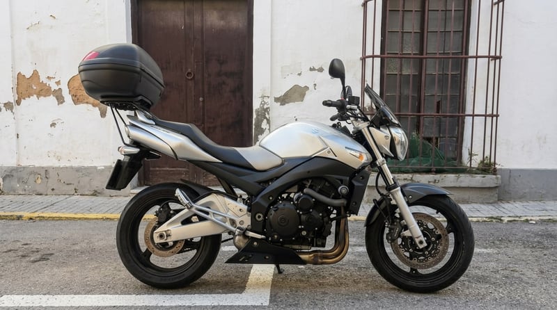 Suzuki GSR 600