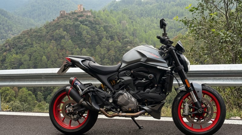 Ducati 937 MONSTER 