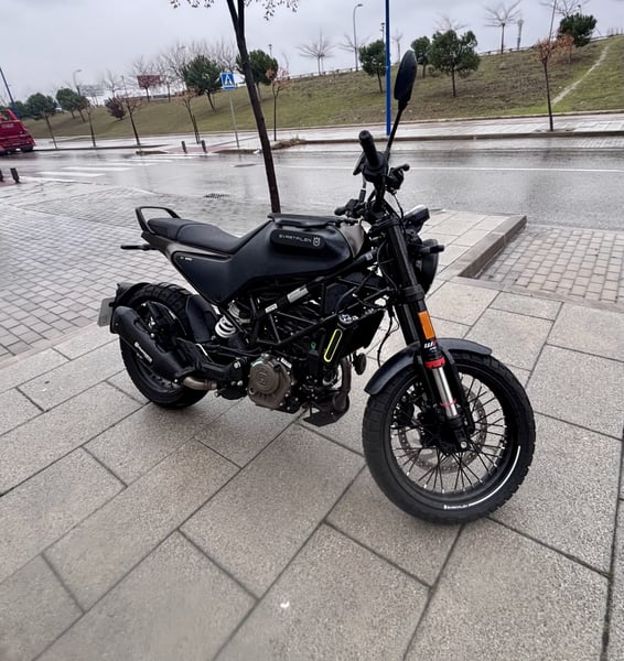 Husqvarna SVARTPILEN 125