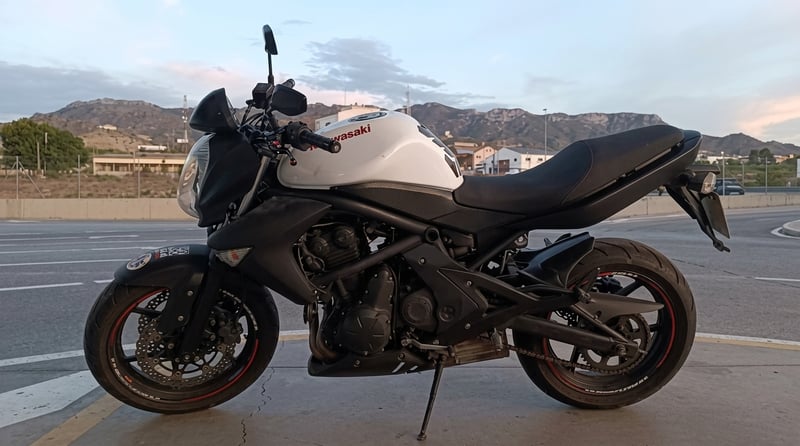 Kawasaki ER-6 N