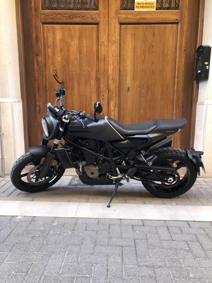 Husqvarna SVARTPILEN 701 ABS