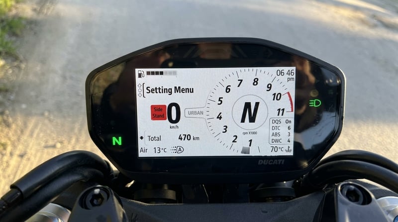 Ducati 937 MONSTER 