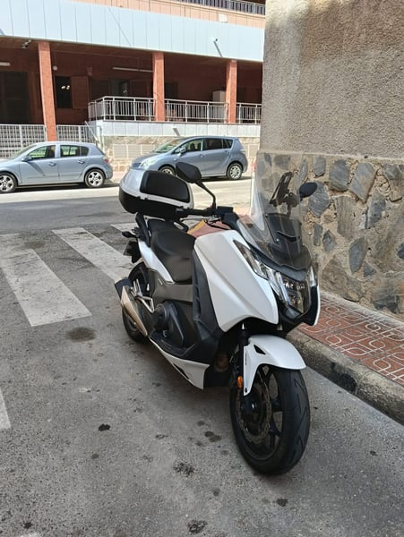 Honda INTEGRA 750 ABS