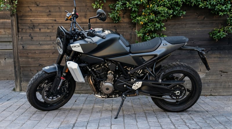 Husqvarna SVARTPILEN 801 ABS