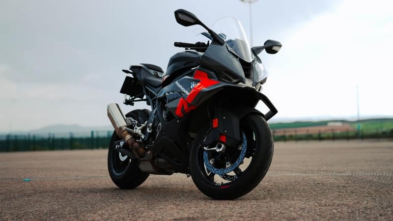 BMW S 1000 RR