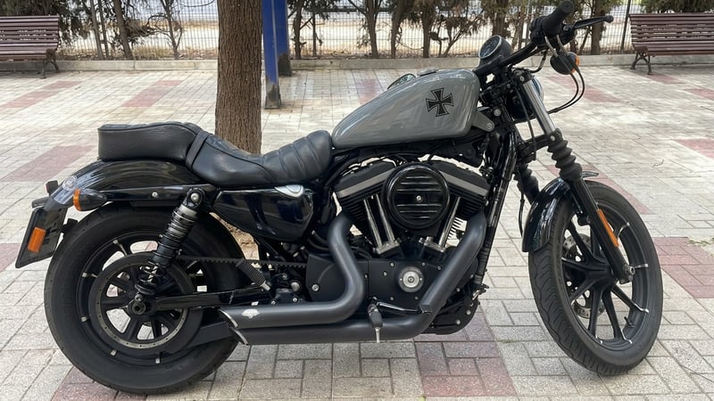 Harley Davidson SPORTSTER 883