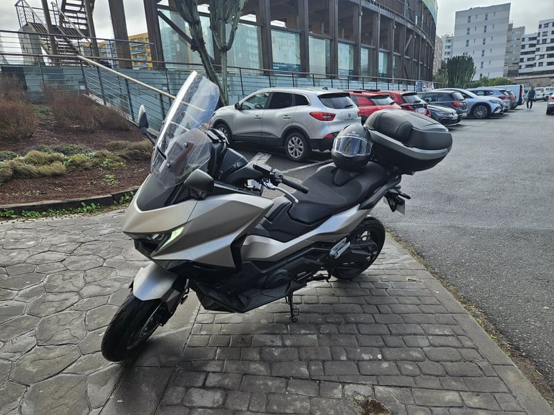 Honda Forza 750