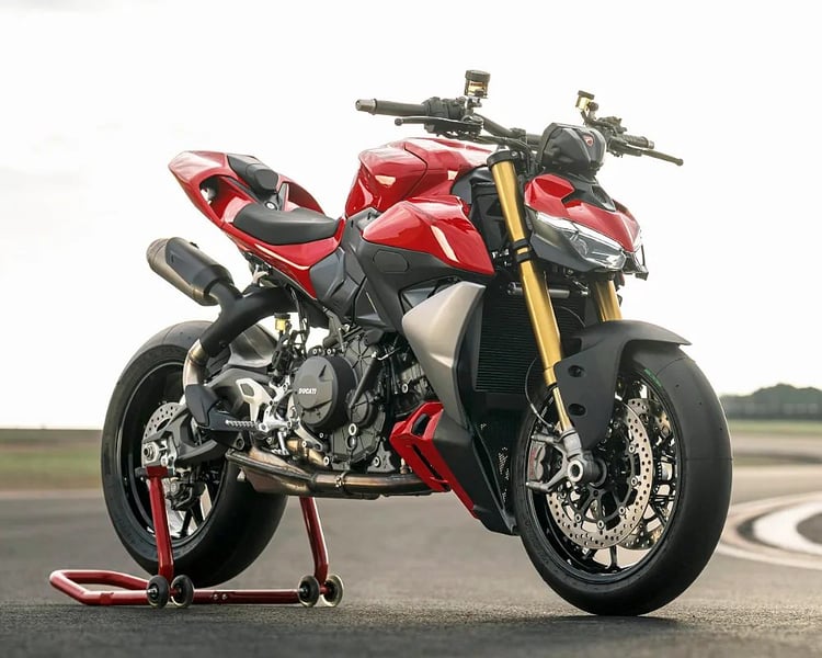 Ducati Streetfighter V2