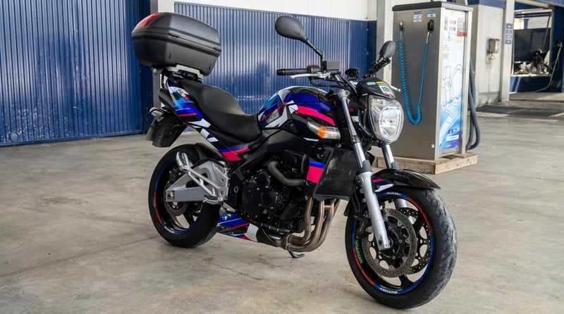 Suzuki GSR 600