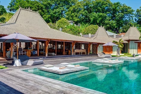 4 . Extraordinary Villas