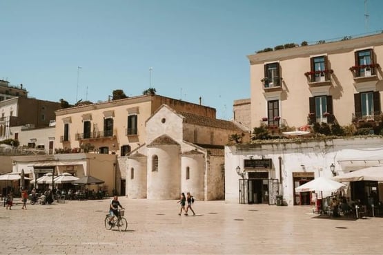 Villa rentals in Bari