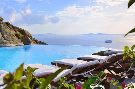 Mykonos, for a festive stay