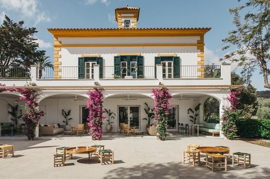 Villa rentals in Ferreries