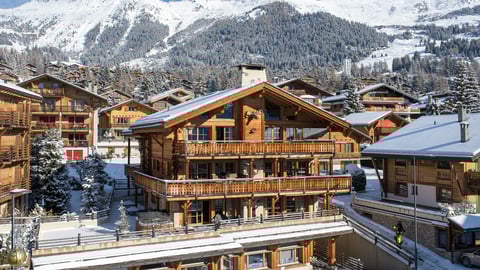 Villa Chalet Reuss, Rental in Swiss Alps