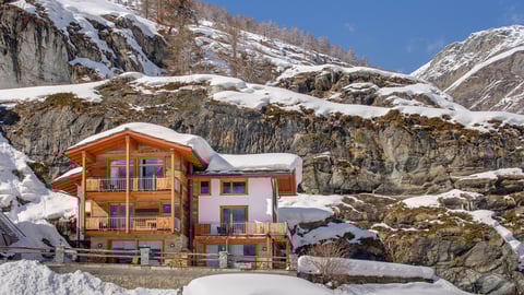 Villa Chalet Ibron, Rental in Swiss Alps