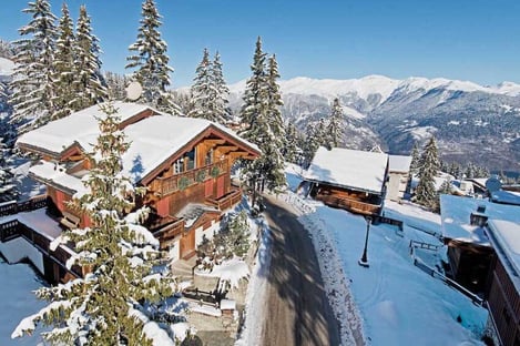 Enjoy skiing in the Alps for your next holiday!