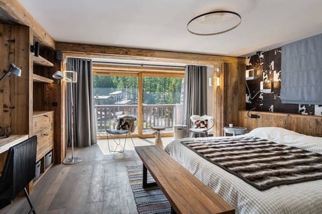 When Design rhymes with Tradition:  Autumn in the mountains