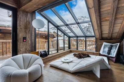 Exceptional ski chalets for your next winter holiday in the French Alps 