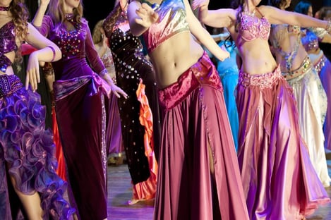 Where to attend an oriental dance performance during a stay in Marrakech?
