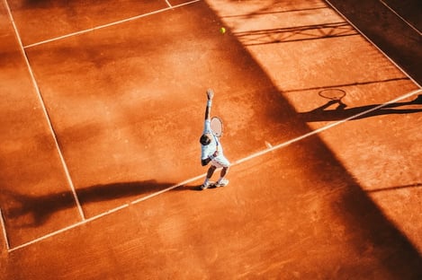 Jouer au tennis à Marrakech