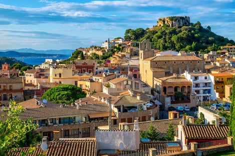 Begur, explore its medieval architecture