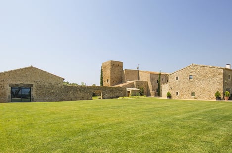 Villa Azura Mare in Pals: A large villa with a salt-water pool 