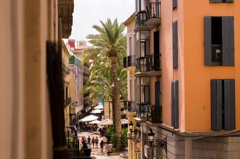 Alicante: a marvellous combination of the city and the beach