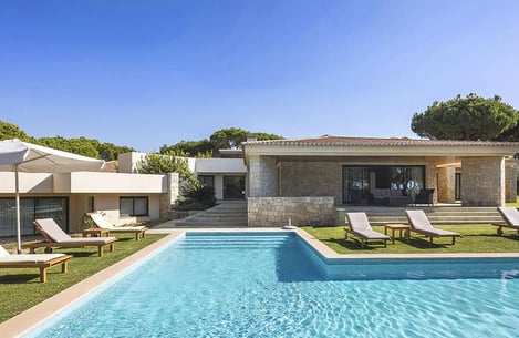 Villa Torna: contemporary luxury in Vilamoura for golf and family holidays