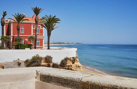 Villa Vermelho: a privately owned beachfront Portugal gem in the Western Algarve
