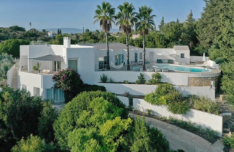 Casa Dos Terraços: stylish family villa in Carvoeiro with panoramic ocean views