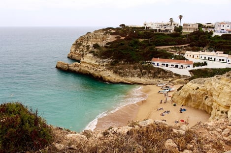 Carvoeiro, une formidable destination familiale pour vos vacances dans l’Algarve