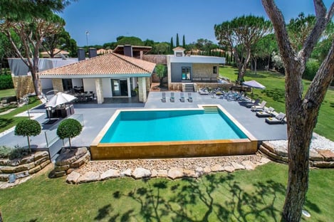 6 villas avec terrain de tennis en Algarve