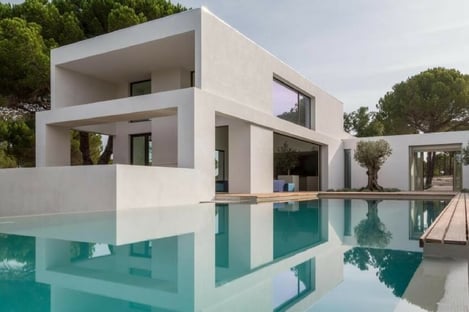 La Villa as Oliveiras, une résidence luxueuse érigée sur les dunes de sable