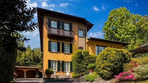 Villa Villa Garrovo, Rental in Lakes