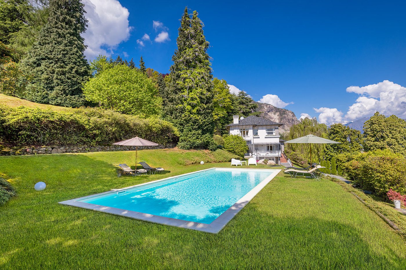 Villa Emilia, luxury villa in Lakes, Italy