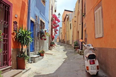 5) Enjoy a mild climate