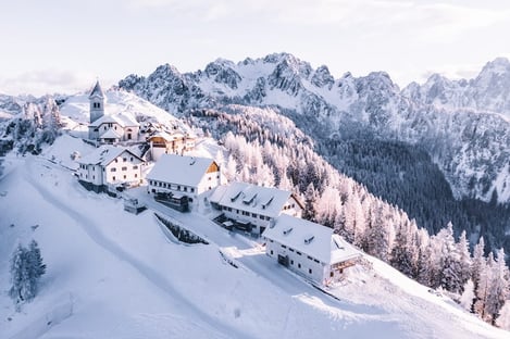 6) Go skiing in the Italian Alps